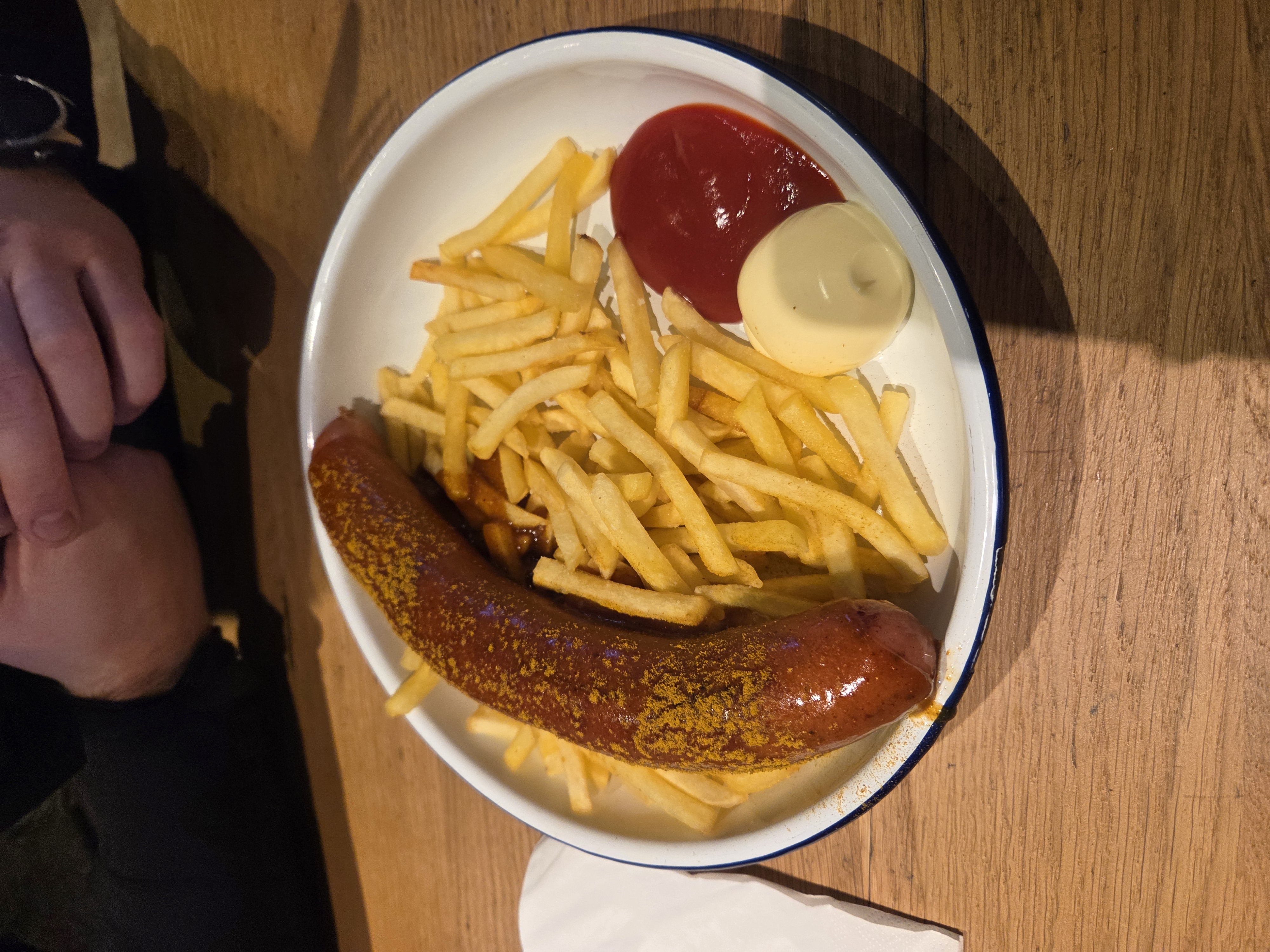 Kiełbasa z dodatkami